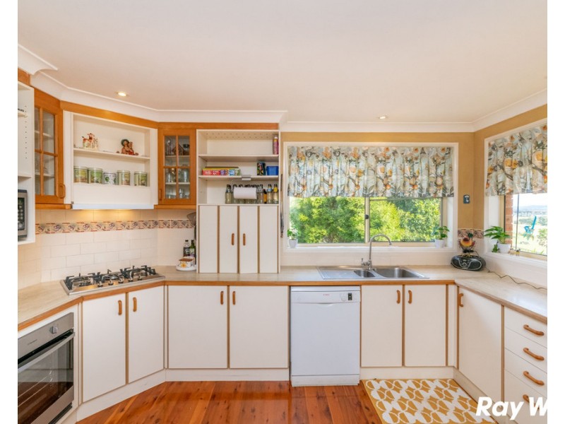 61 Lakeview Crescent, Forster NSW 2428