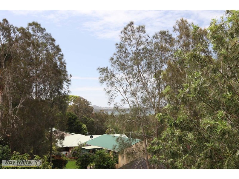 22 Emerald Place, Green Point NSW 2428