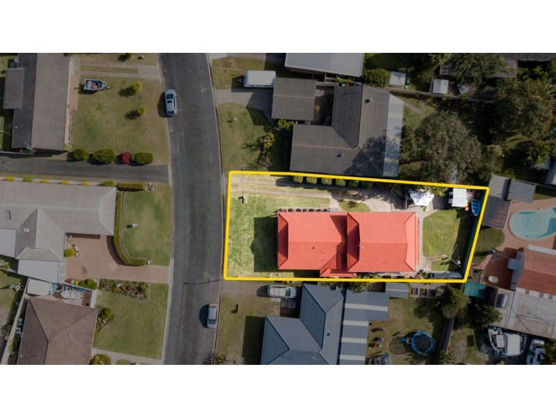 3 Sunset Place, Tuncurry NSW 2428