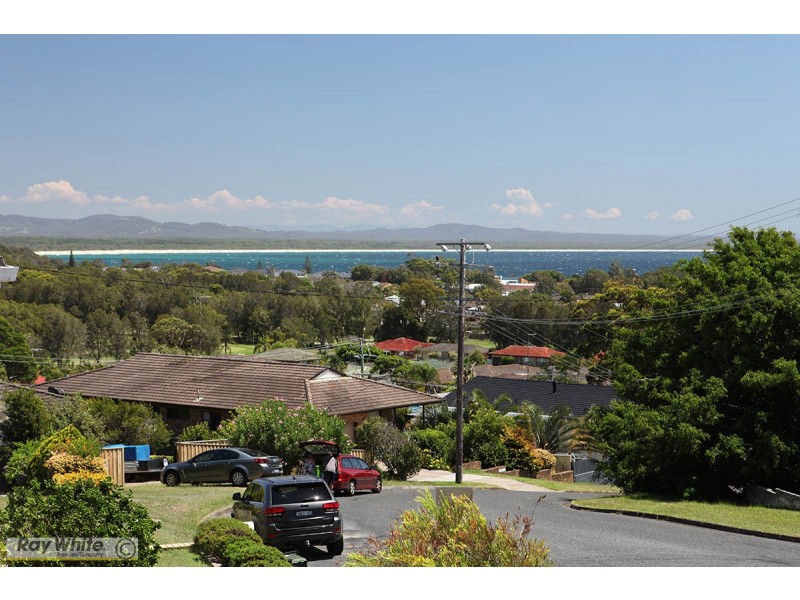 6 Daphne Street, Forster NSW 2428