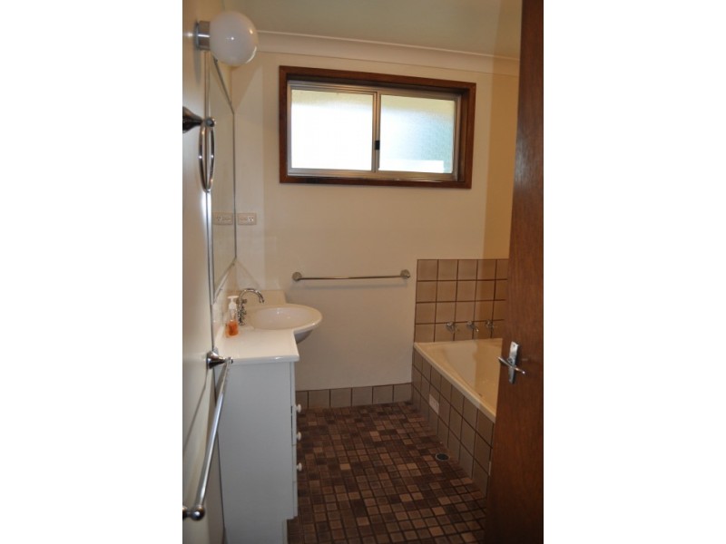 27 Leguna Cres, Forster NSW 2428