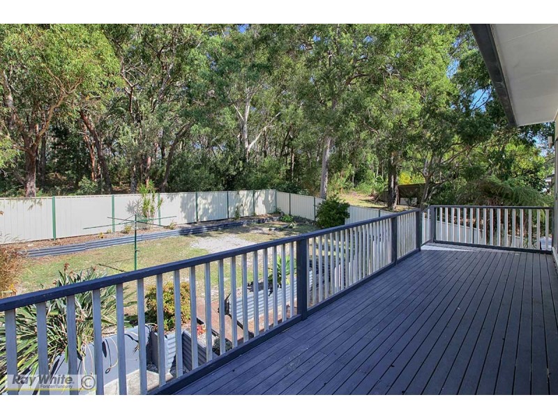137 Greenpoint Drive, Green Point NSW 2428