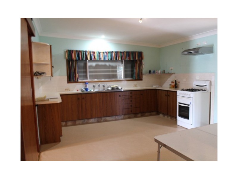 10 Wallis Street, Tuncurry NSW 2428