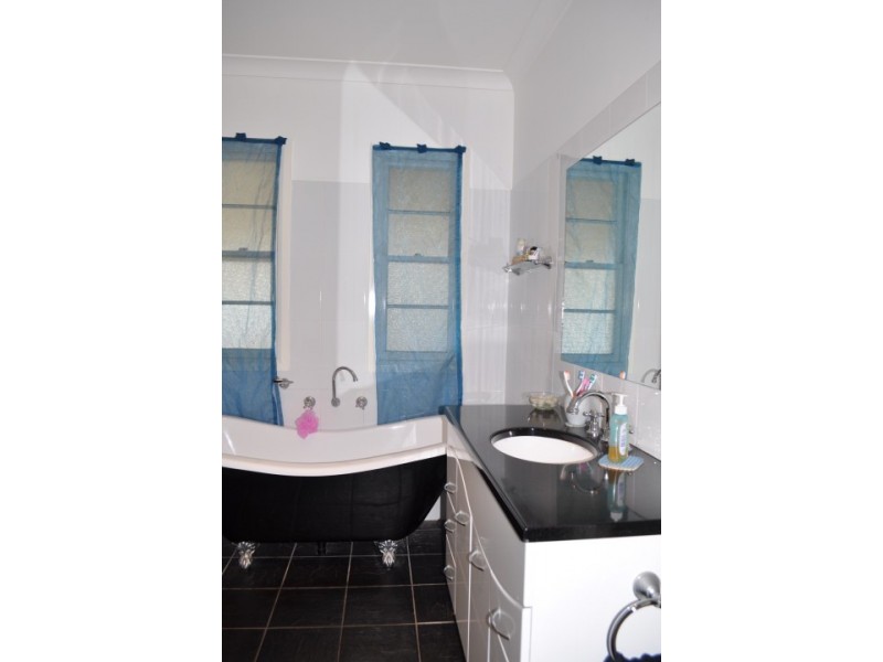 48 The Lakesway, Forster NSW 2428