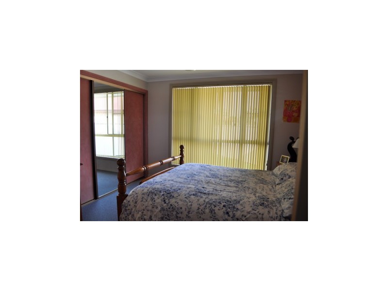 8 Tandara Place, Forster NSW 2428