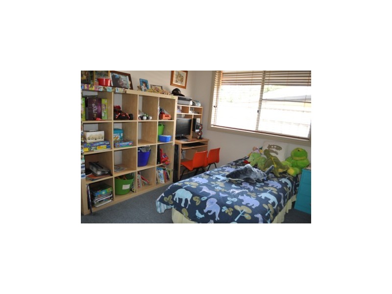 8 Tandara Place, Forster NSW 2428