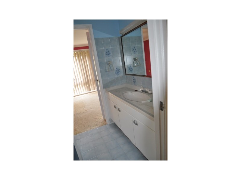 1 Royal Close, Forster NSW 2428