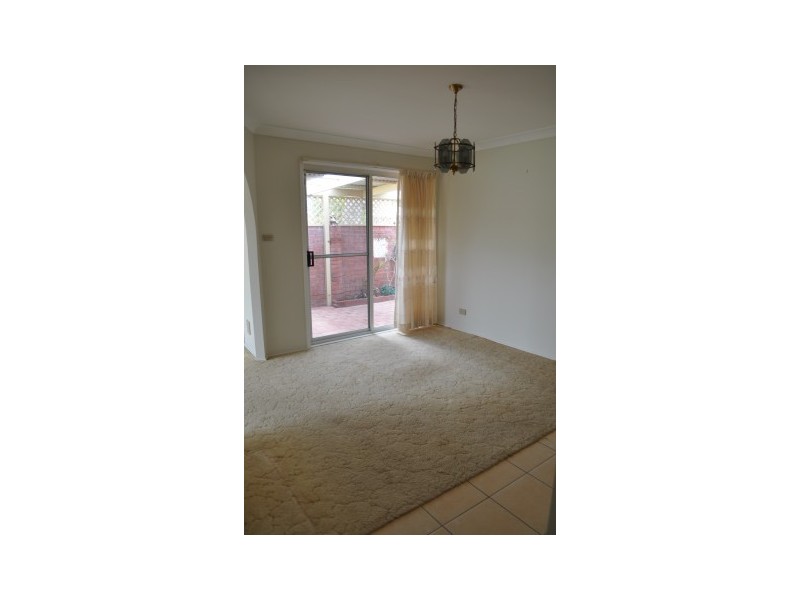 1 Royal Close, Forster NSW 2428