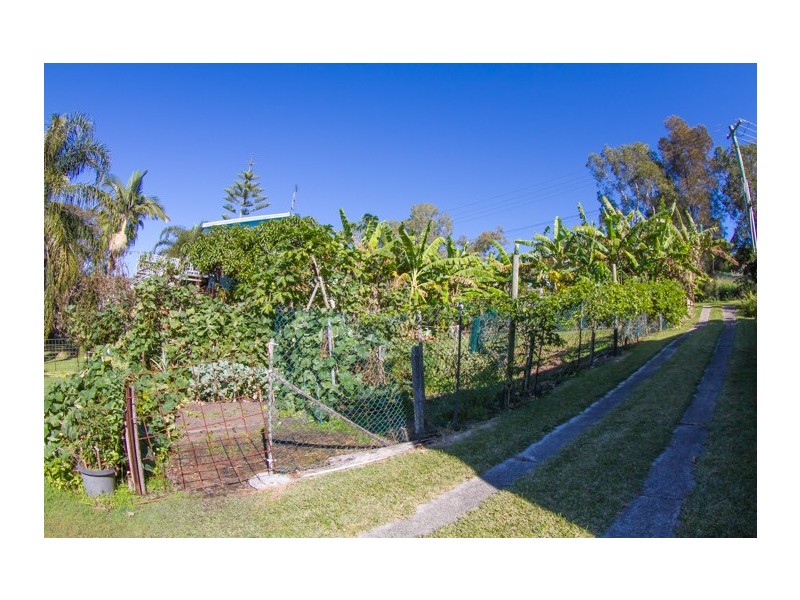 84 Seabreeze Parade, Green Point NSW 2428