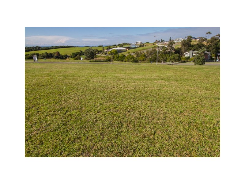 19 Torquay Circuit, Red Head NSW 2430