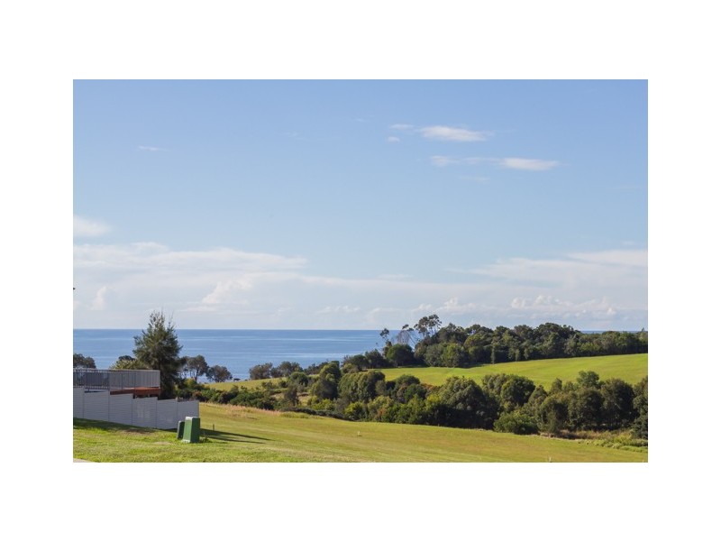 19 Torquay Circuit, Red Head NSW 2430