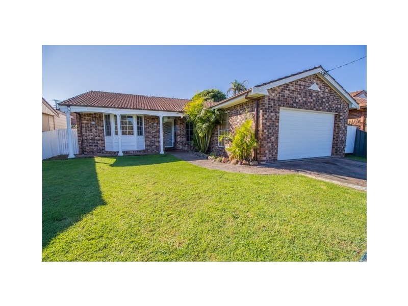 18 Burrawan Street, Forster NSW 2428