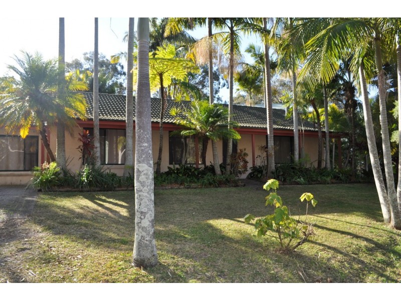 100 Green Point Drive, Green Point NSW 2428