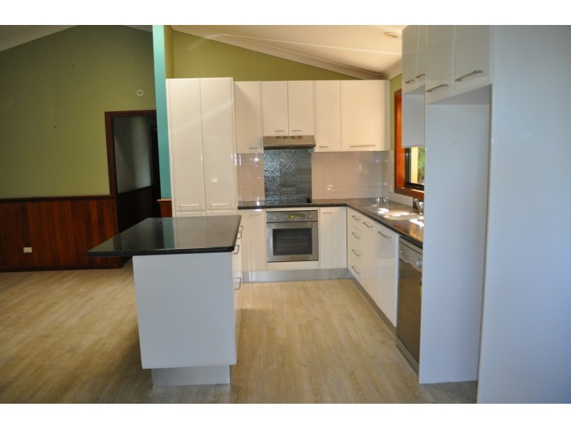 100 Green Point Drive, Green Point NSW 2428