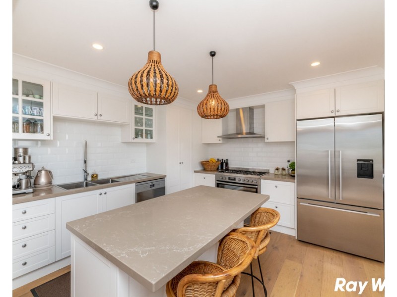 18 Lakeview Crescent, Forster NSW 2428