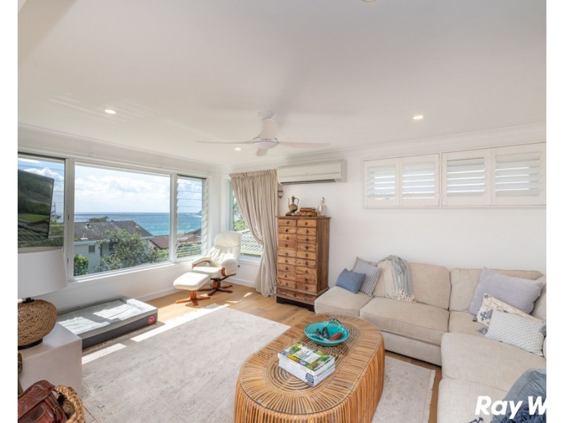 18 Lakeview Crescent, Forster NSW 2428