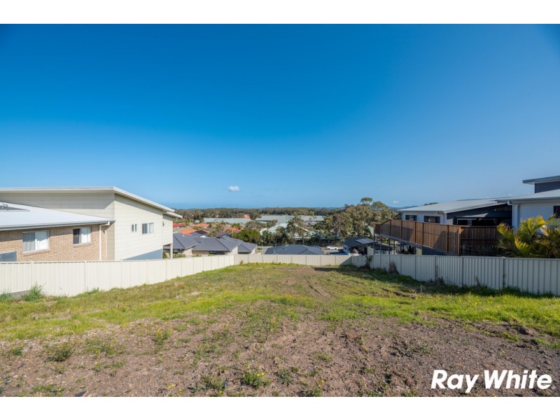 9 Narran Close, Forster NSW 2428