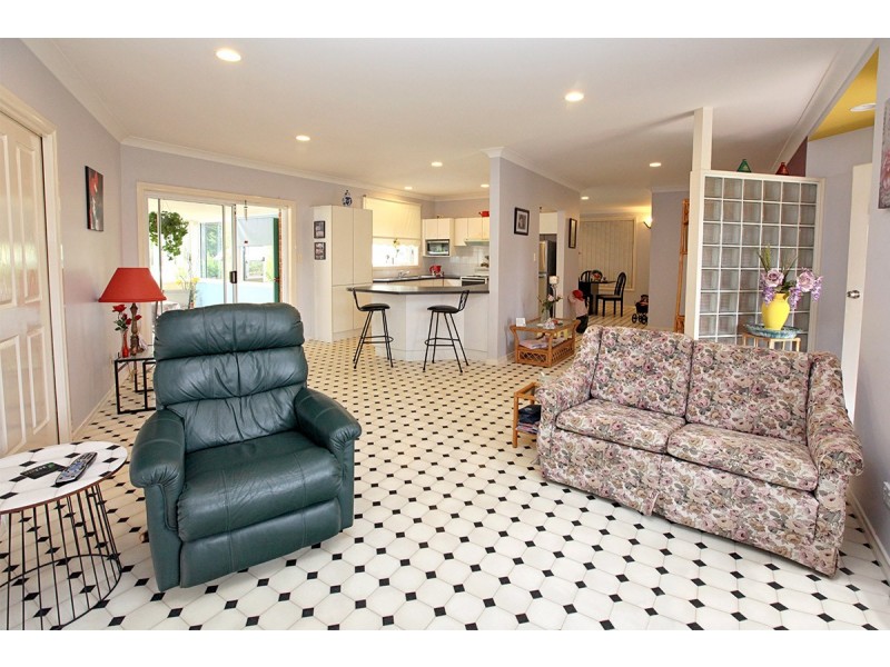 14 Wright Close, Tuncurry NSW 2428