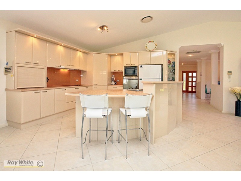 42 Wamara Crescent, Forster NSW 2428