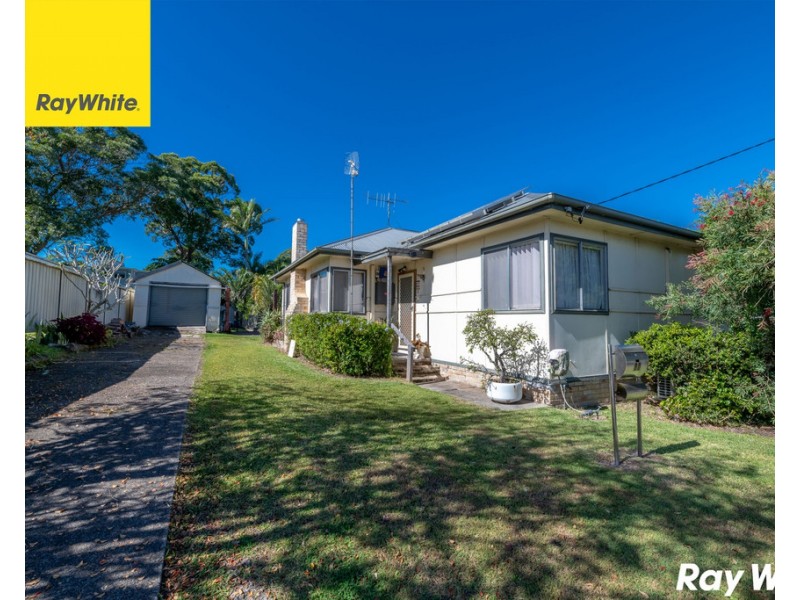 80 Macintosh Street, Forster NSW 2428