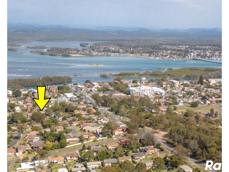 80 Macintosh Street, Forster NSW 2428