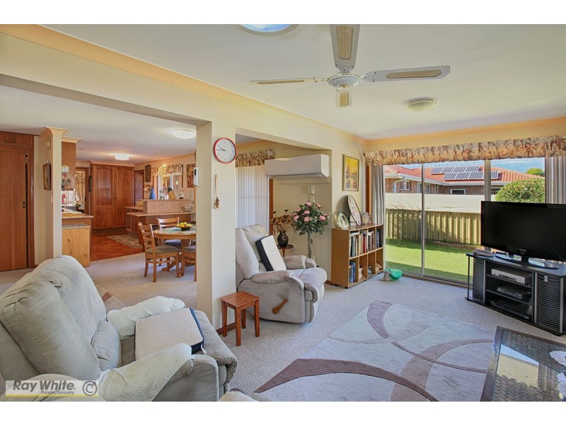 4 Palmway Crescent, Tuncurry NSW 2428