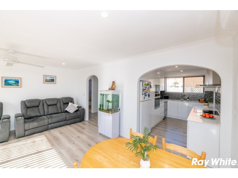 2/14 Cross Street, Forster NSW 2428