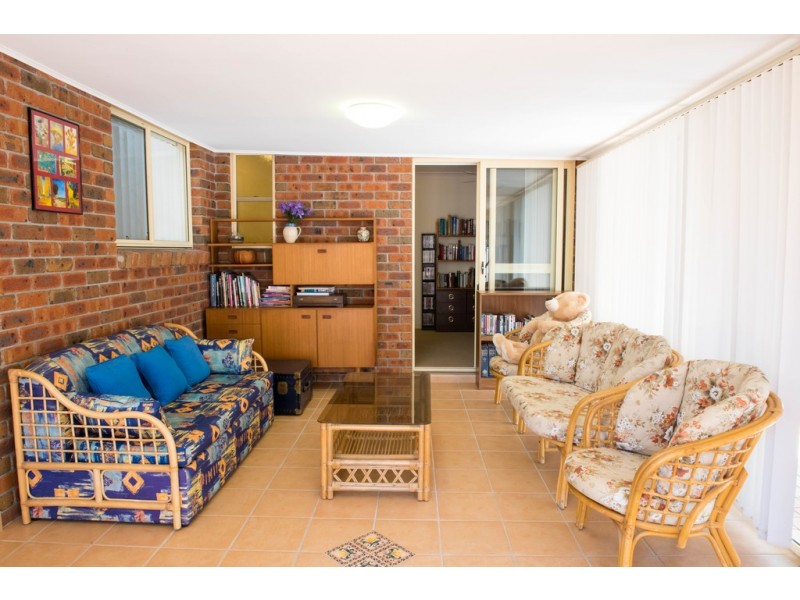 32 Lachlan Avenue, Tuncurry NSW 2428