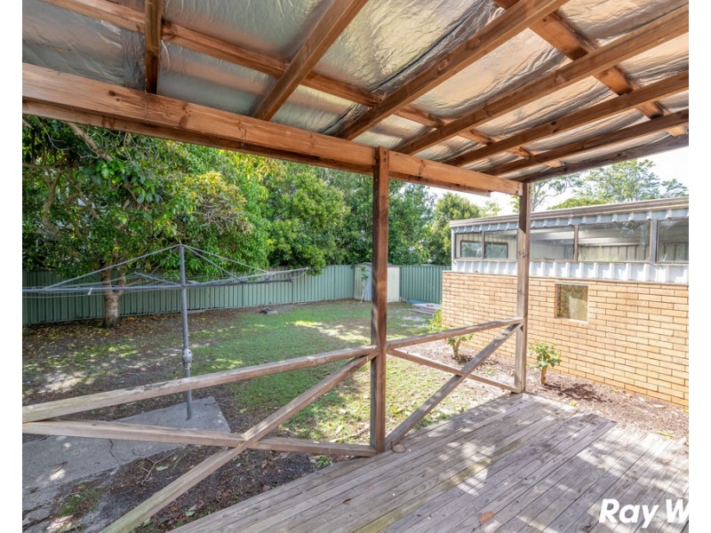 9 Douglas Avenue, Forster NSW 2428