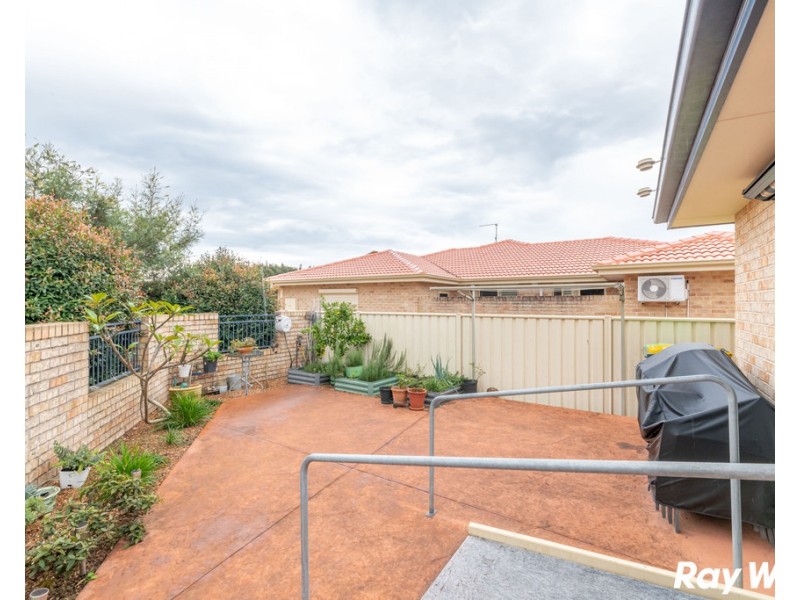 1/3 Annecy Court, Forster NSW 2428