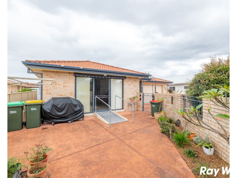1/3 Annecy Court, Forster NSW 2428
