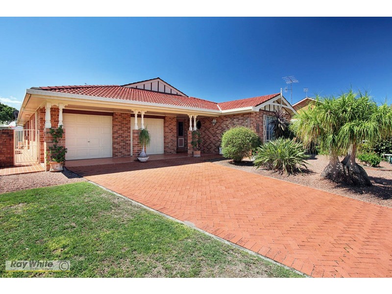 3 Friendship Key, Forster NSW 2428