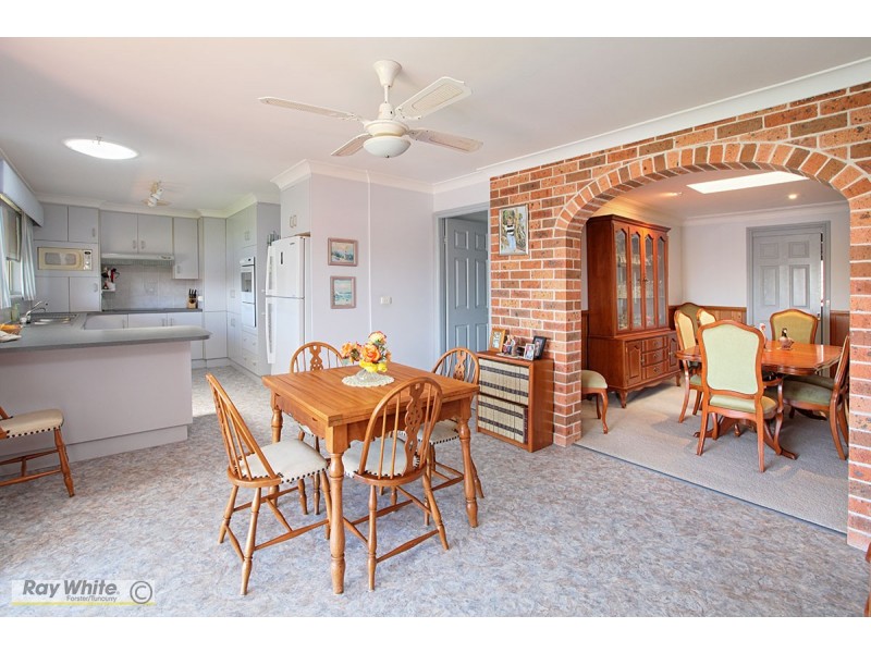 3 Friendship Key, Forster NSW 2428