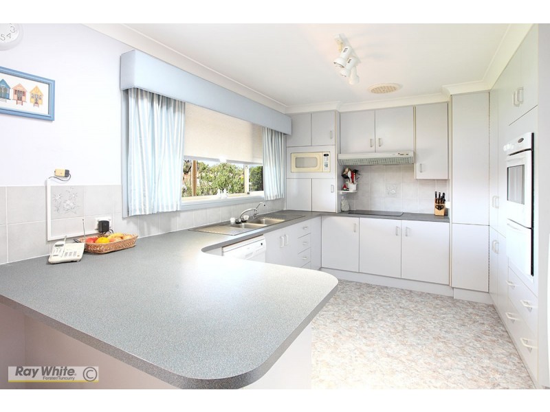 3 Friendship Key, Forster NSW 2428