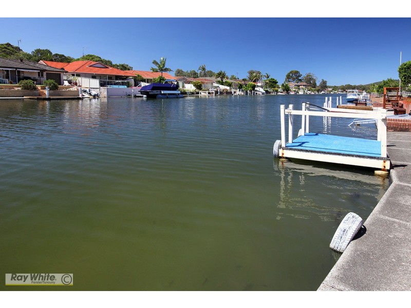 3 Friendship Key, Forster NSW 2428