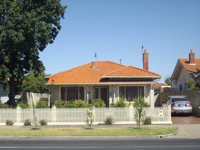 85 REYNOLDS PARADE, Pascoe Vale South VIC 3044