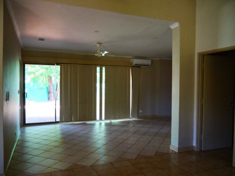 24 Sandalwood Cres, Katherine NT 0850