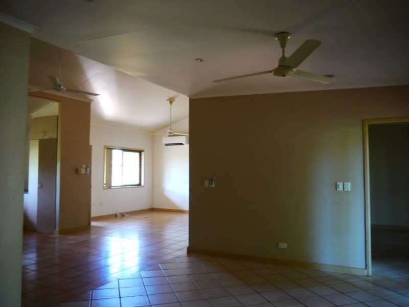 24 Sandalwood Cres, Katherine NT 0850
