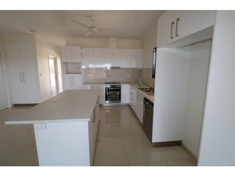 29 Bradshaw Cres, Katherine NT 0850