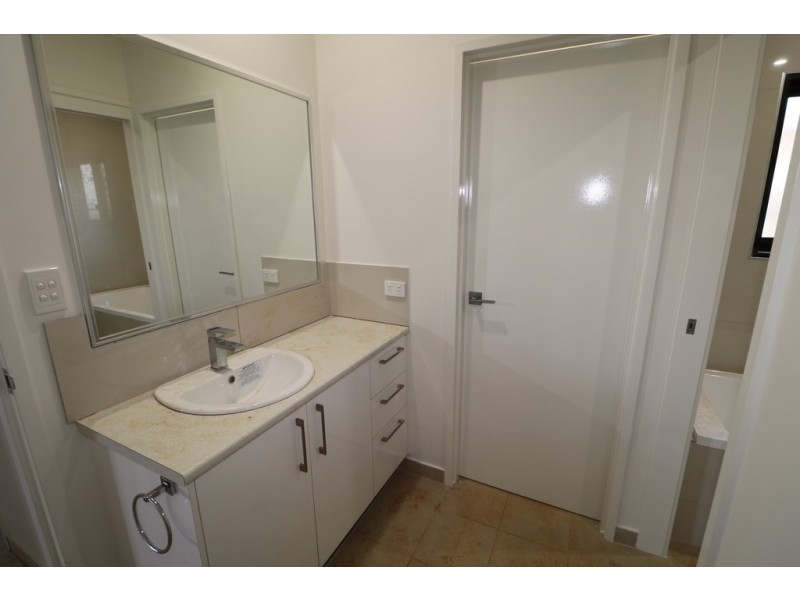29 Bradshaw Cres, Katherine NT 0850