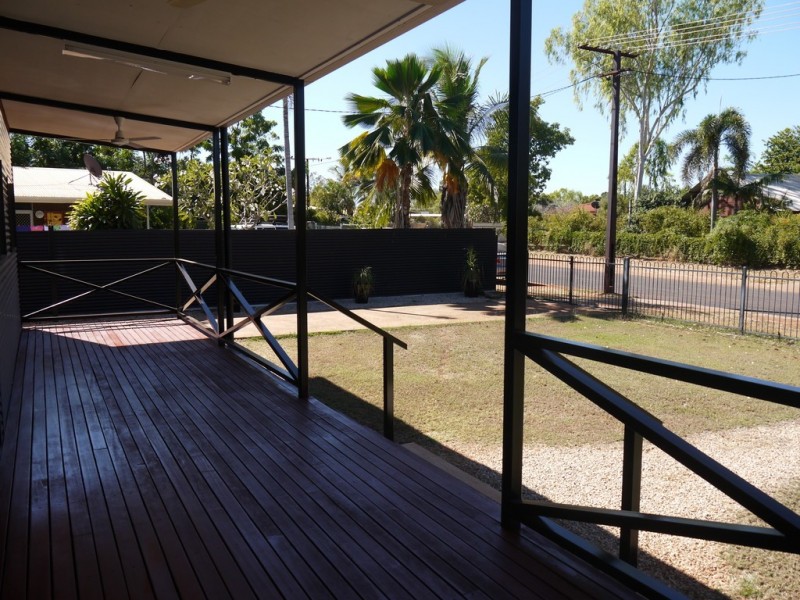 11 Sandalwood Crescent, Katherine NT 0850
