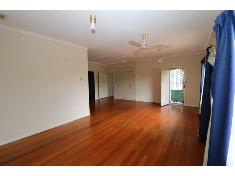 11 Walter Young Street, Katherine NT 0850