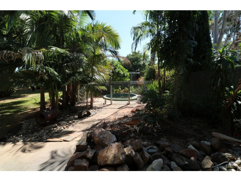 11 Walter Young Street, Katherine NT 0850