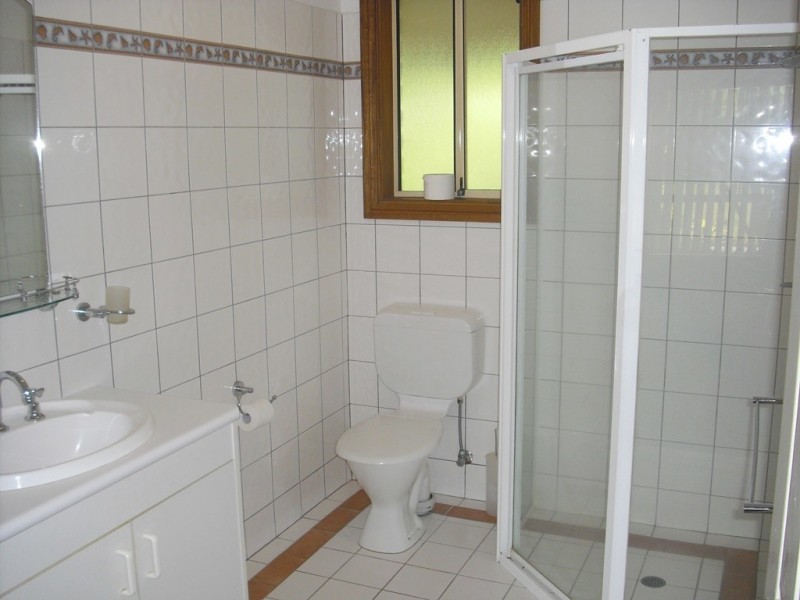 12 Bergman, Katherine NT 0850