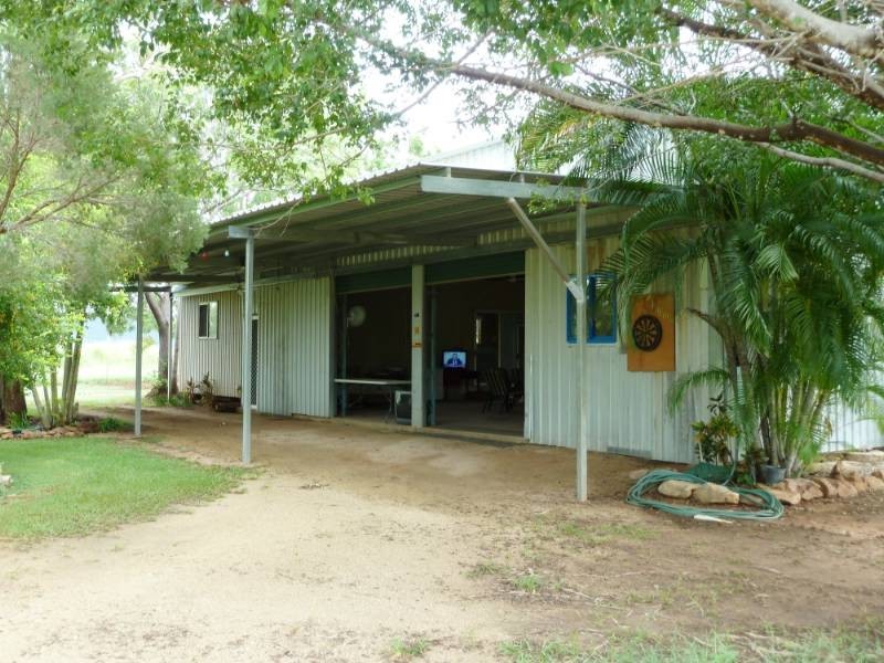 24 Hall Road, Katherine NT 0850
