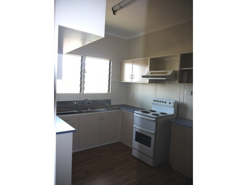 65  Giles, Katherine NT 0850