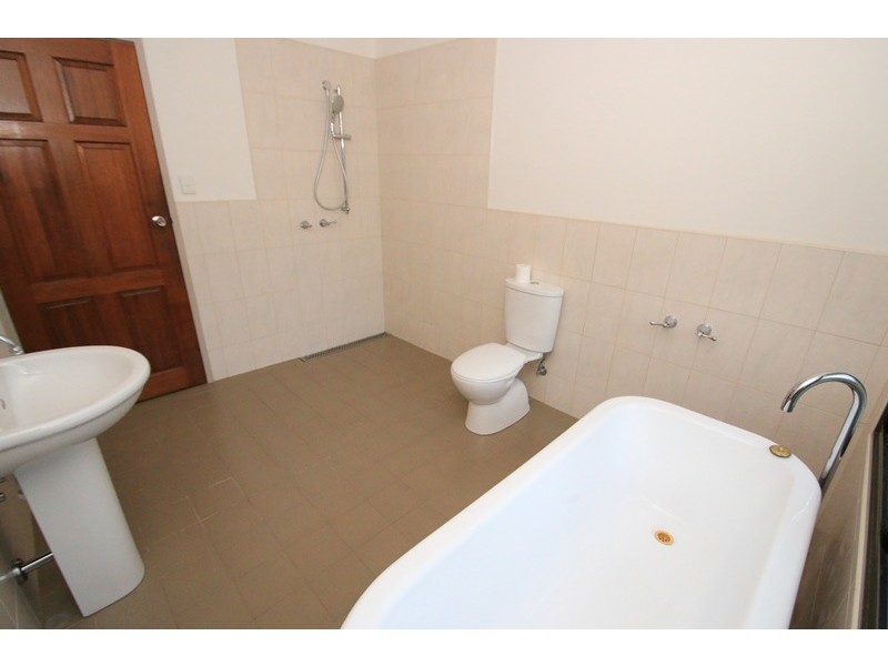 17 Clarke Crescent, Katherine NT 0850