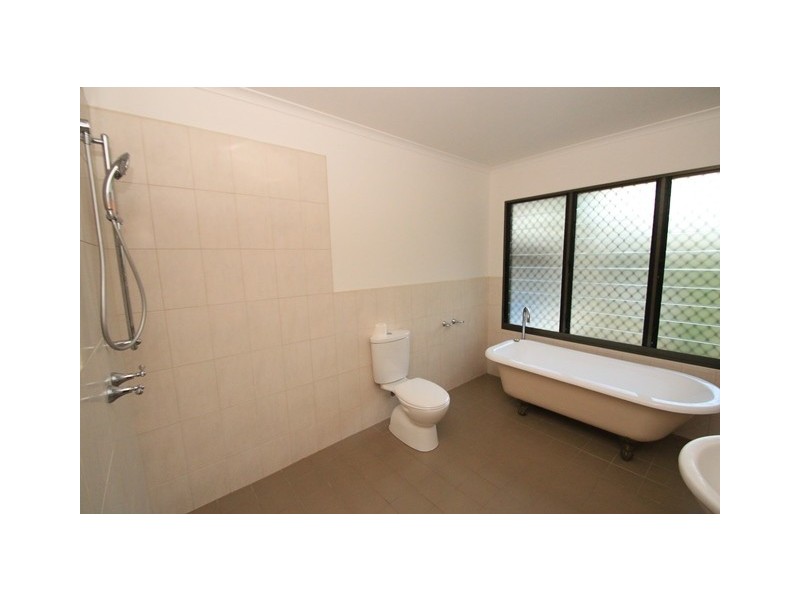 17 Clarke Crescent, Katherine NT 0850