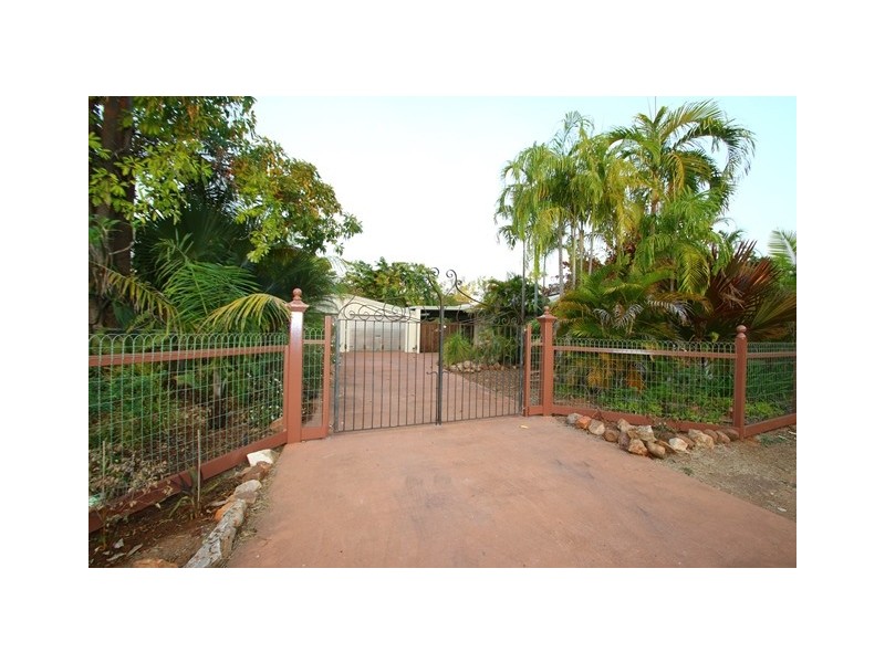 17 Clarke Crescent, Katherine NT 0850