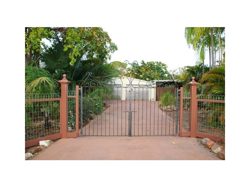17 Clarke Crescent, Katherine NT 0850